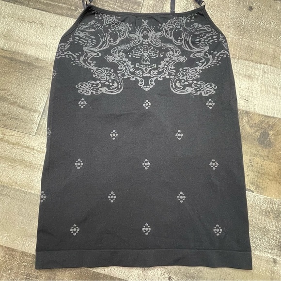 Athleta Black Tank size Medium - Picture 3 of 13